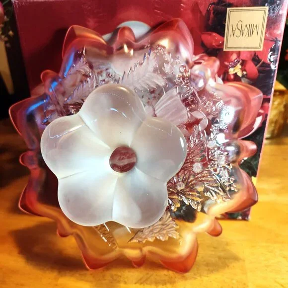 Mikasa Christmas Story Berry Footed Bon Bon Candy Bowl Dish Red & Frosted Ruffle